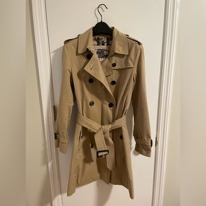 Burberry Kensington Trench Coat